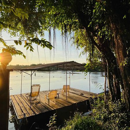 Moon River Resort Phimai Екстериор снимка