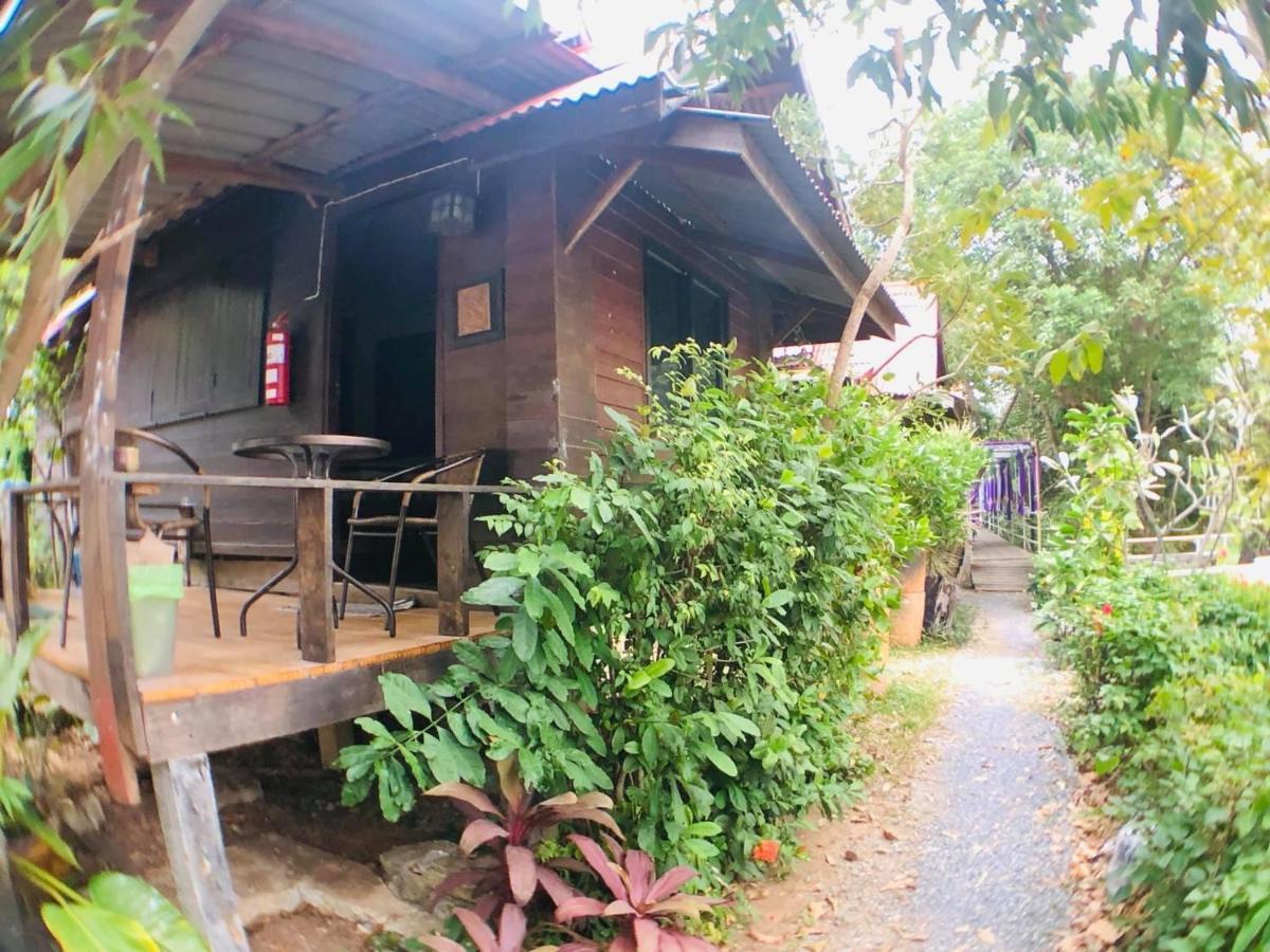 Moon River Resort Phimai Екстериор снимка