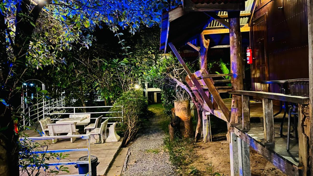 Moon River Resort Phimai Екстериор снимка