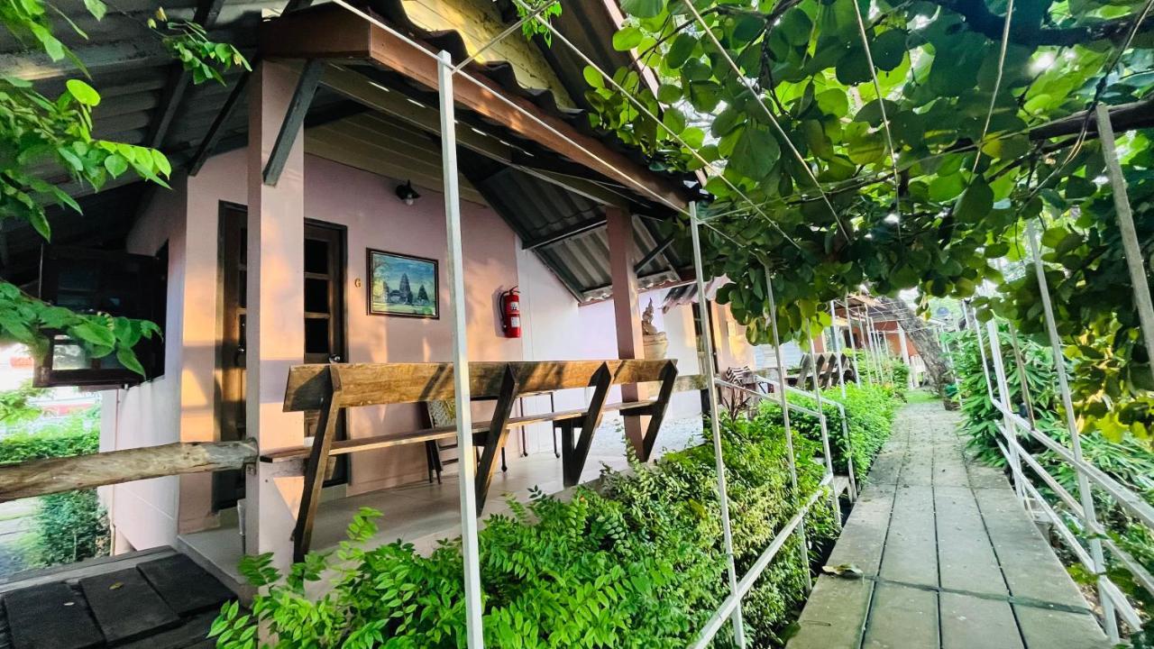 Moon River Resort Phimai Екстериор снимка