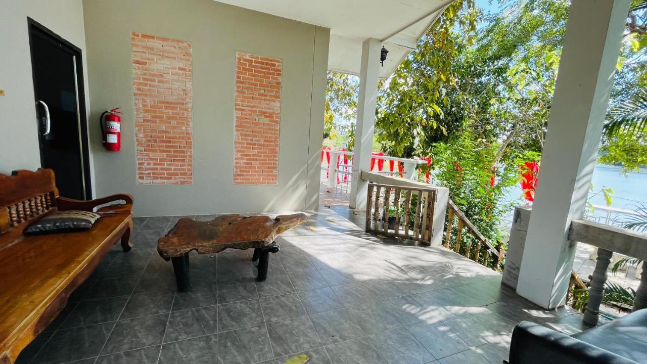 Moon River Resort Phimai Екстериор снимка