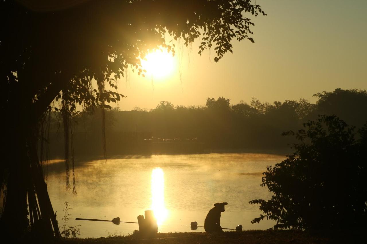 Moon River Resort Phimai Екстериор снимка