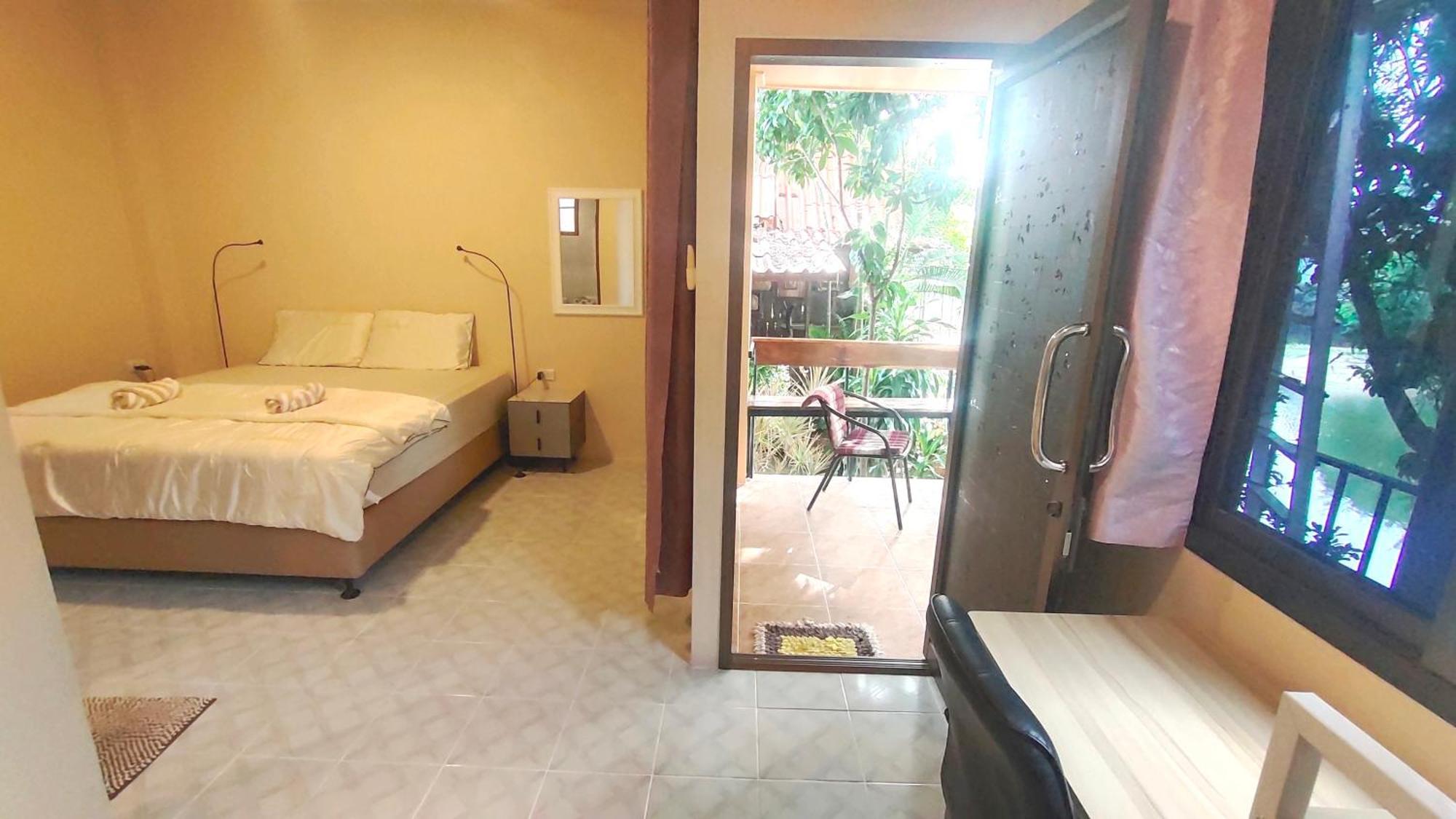 Moon River Resort Phimai Екстериор снимка